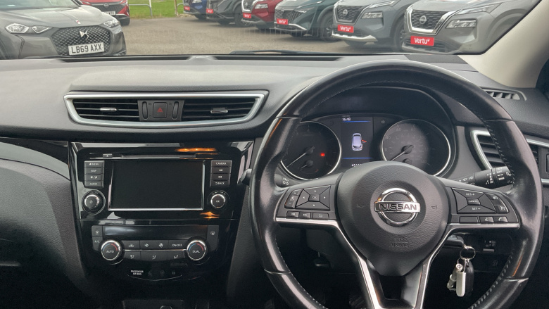 Nissan Qashqai 1.3 DiG-T Acenta Premium 5dr Petrol Hatchback